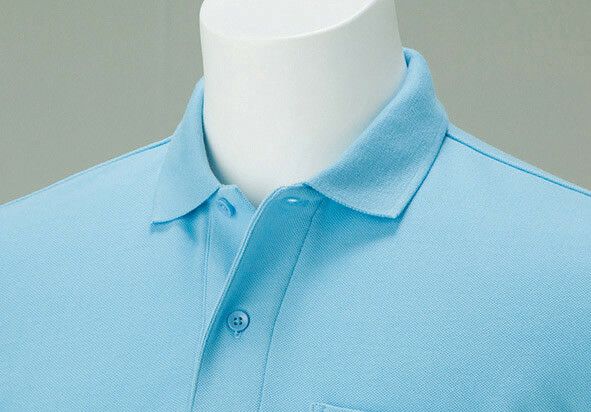 身頃と同色ボタン付き