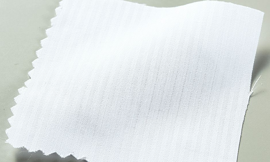 お洒落でかっこいいシャドーストライプ生地のアップ写真です