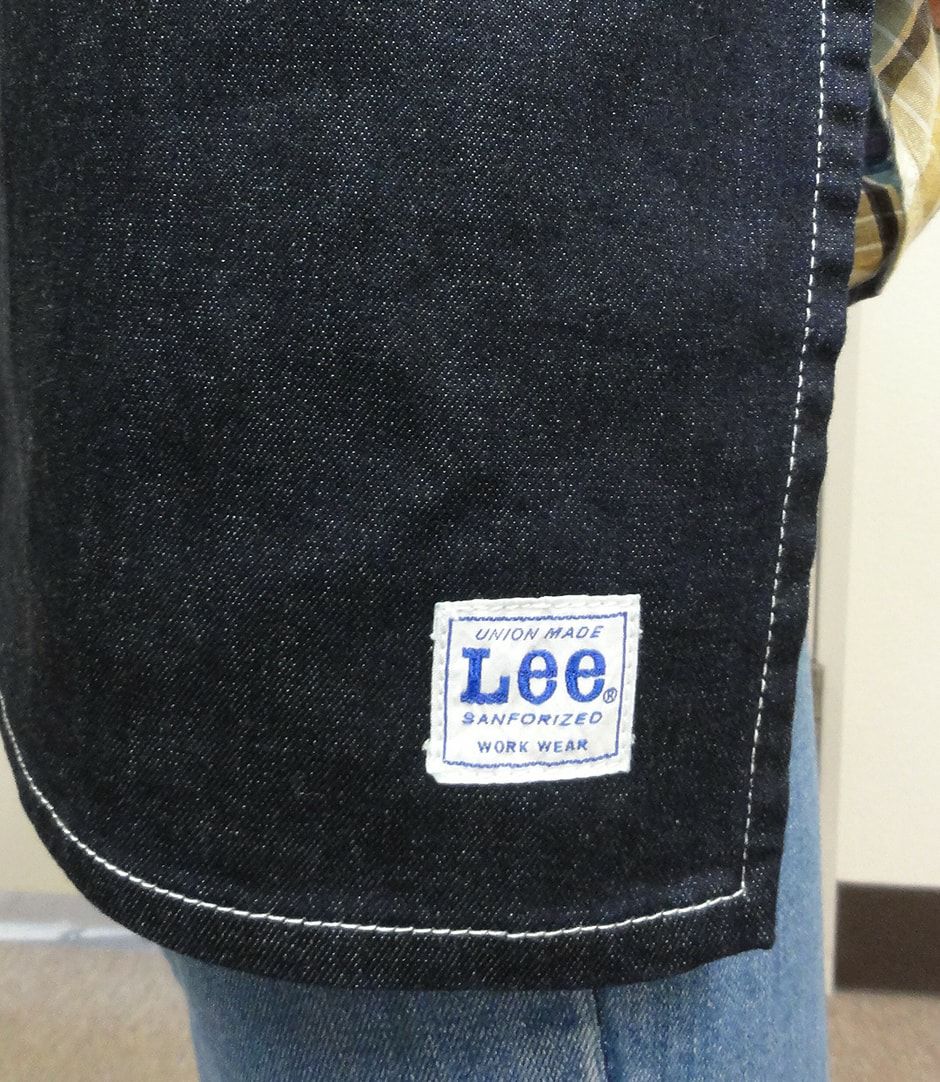 サイドにはLeeのロゴネーム入り