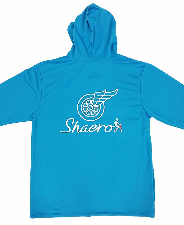 背中にもロゴマークを名入れさせていただきました。