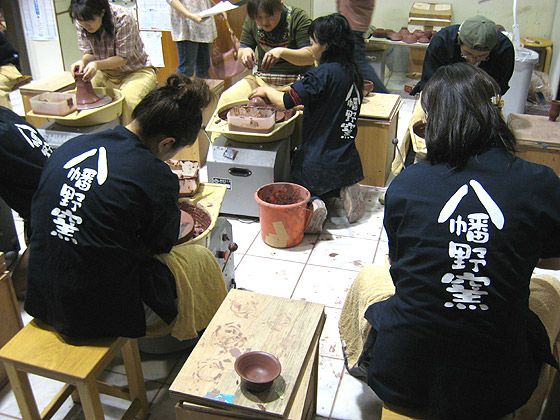 ユニフォーム着用事例：陶芸体験工房・八幡野窯さま