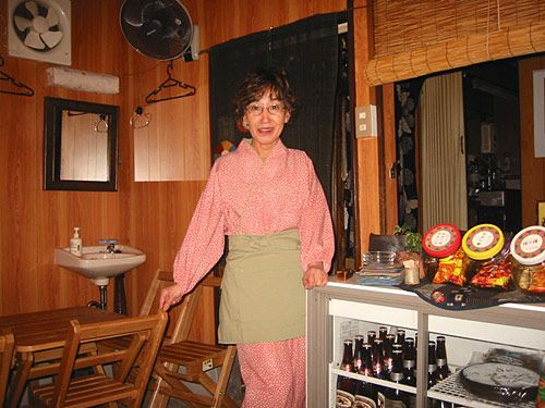 ユニフォーム着用事例：大阪たこ焼き屋福ちん様