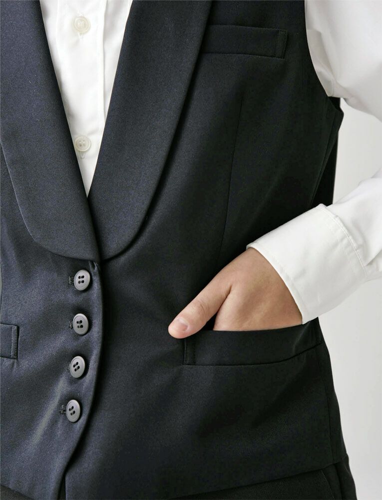 えり元のアップ画像