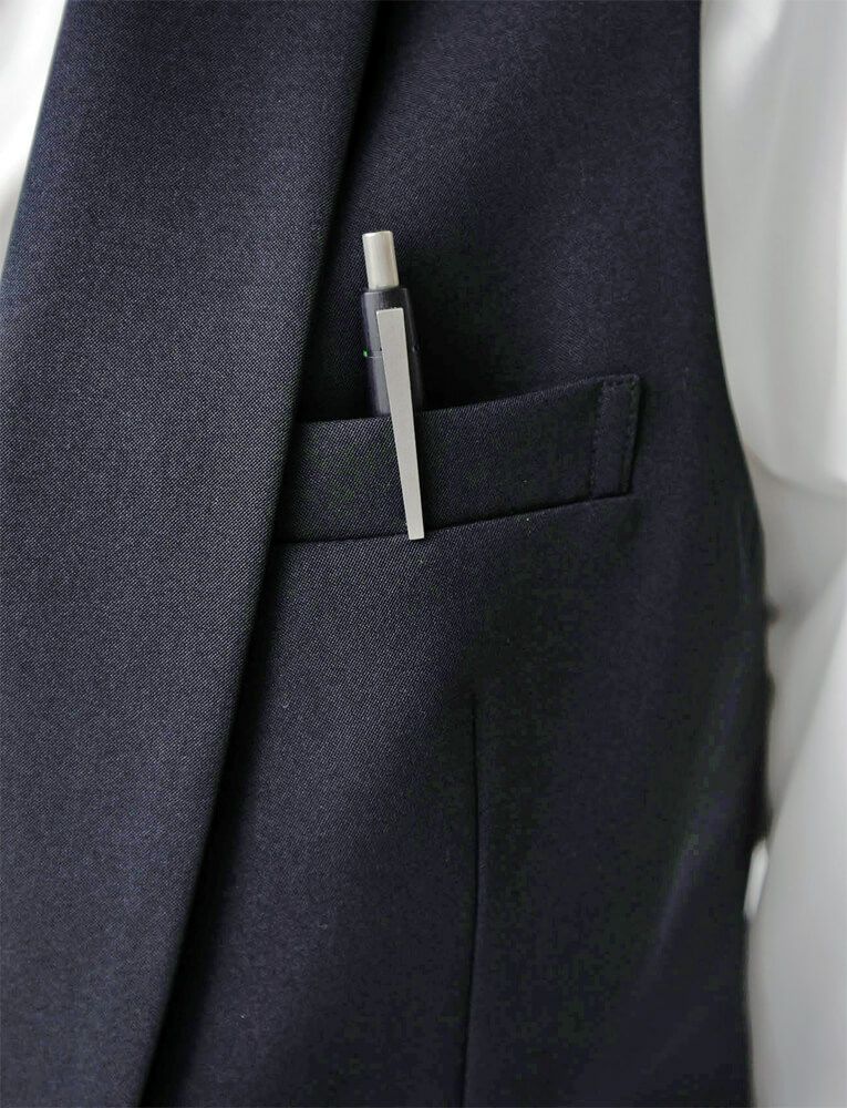 左胸ポケットつ付き