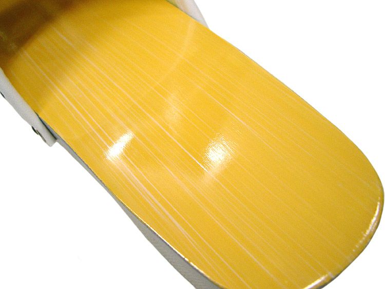 木目調をアップで撮影