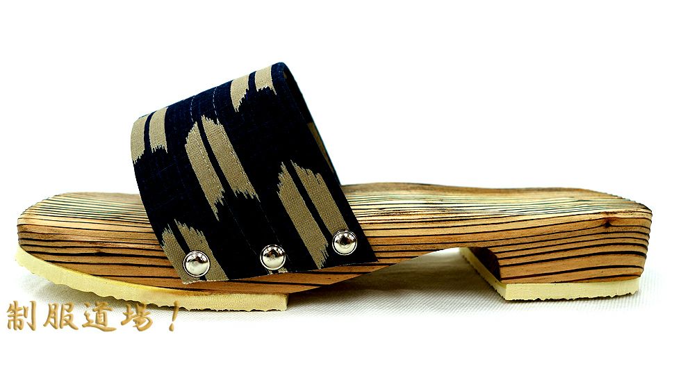 サイド部分を撮影しました。