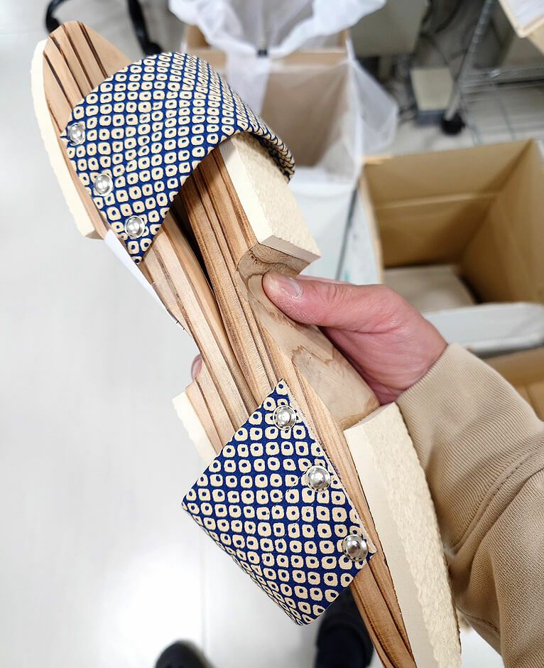 京都市内にある神社の社務所用に採用するとの事で購入いただきました。ご注文本当にありがとうございます。