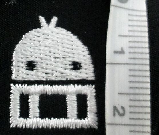 縦2,5cmぐらいのロゴです。