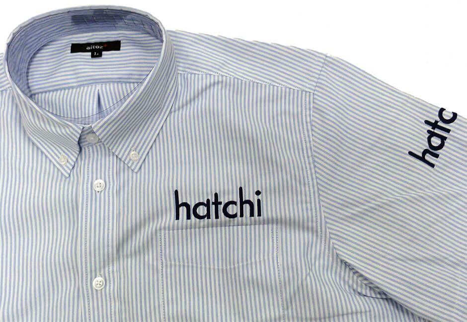 左胸と左袖の2ヶ所に刺繍を入れました！