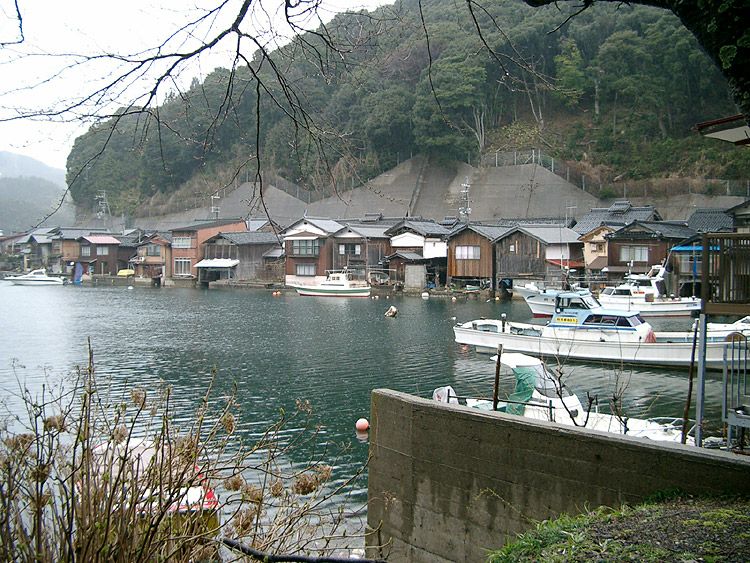 私、帰りは伊根湾を案内してくれる伊根湾めぐり遊覧船に乗ってのんびり過ごしました