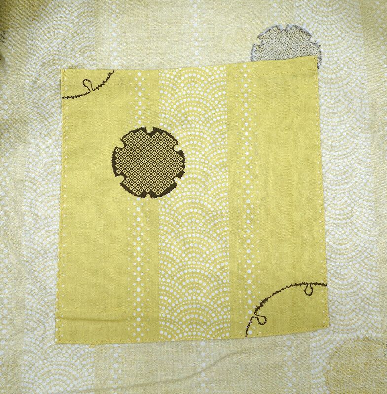 内ポケット付きです。