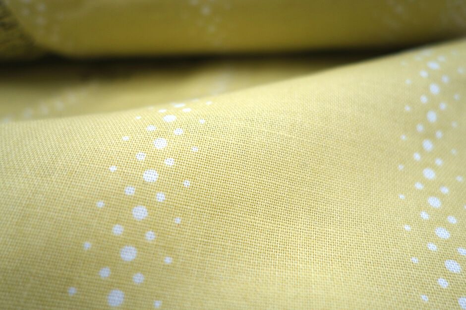 ポリエステル３０％・綿70％で縮みにくい生地です。