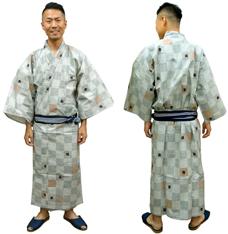 品番「YU-3782」（グレー）を着用しました。