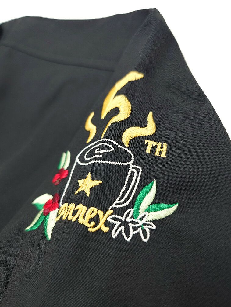 スターバックスCIAL桜木町ANNEX店様の5周年記念のロゴ刺繍部分のアップ写真