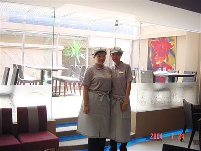 女性スタッフさんもパチリと撮影