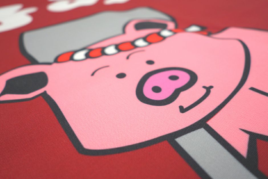 ブタさんのアップ画像です。<br>昇華転写プリントだとこんなにキレイに入るのです！