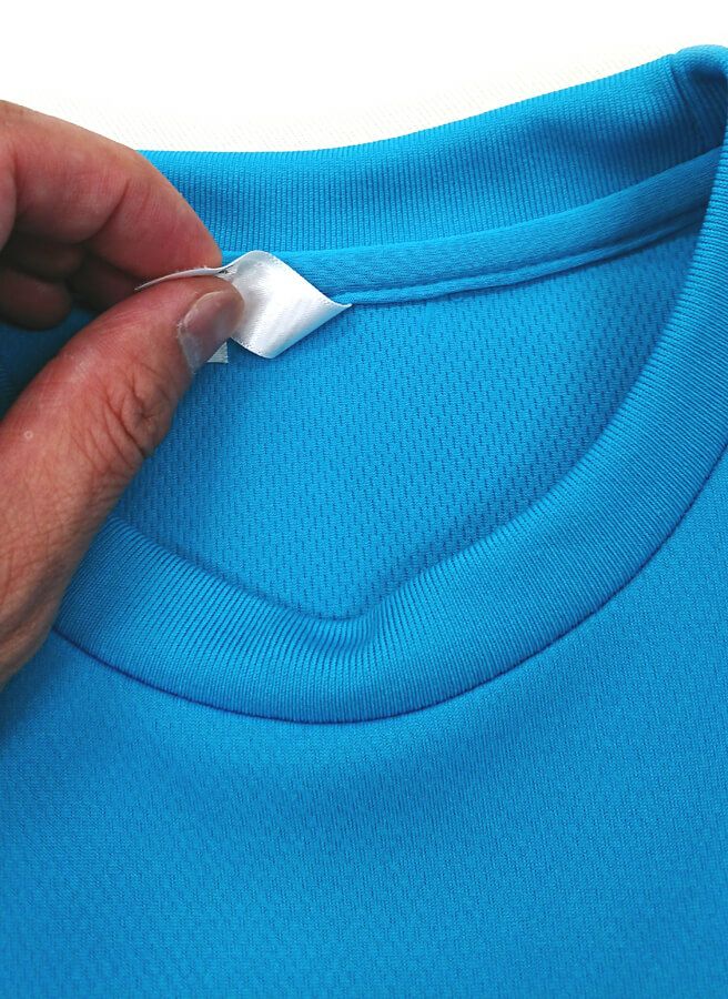 タグをペロッとめくった状態。