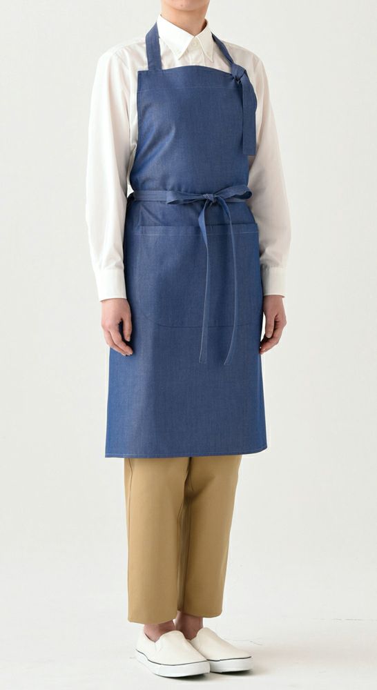 首掛けタイプで紐を前で結ぶのでスッキリした印象に。