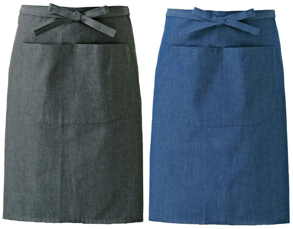 デニム素材のミドル丈エプロン
