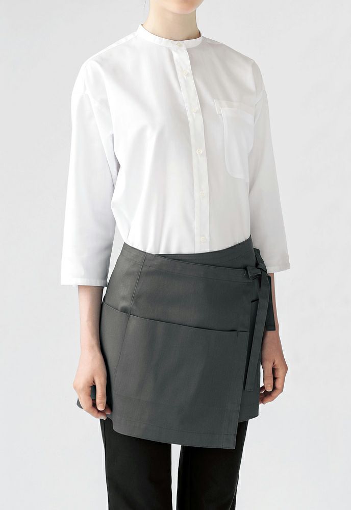 巻きエプロンタイプなのでお尻まで隠れます。