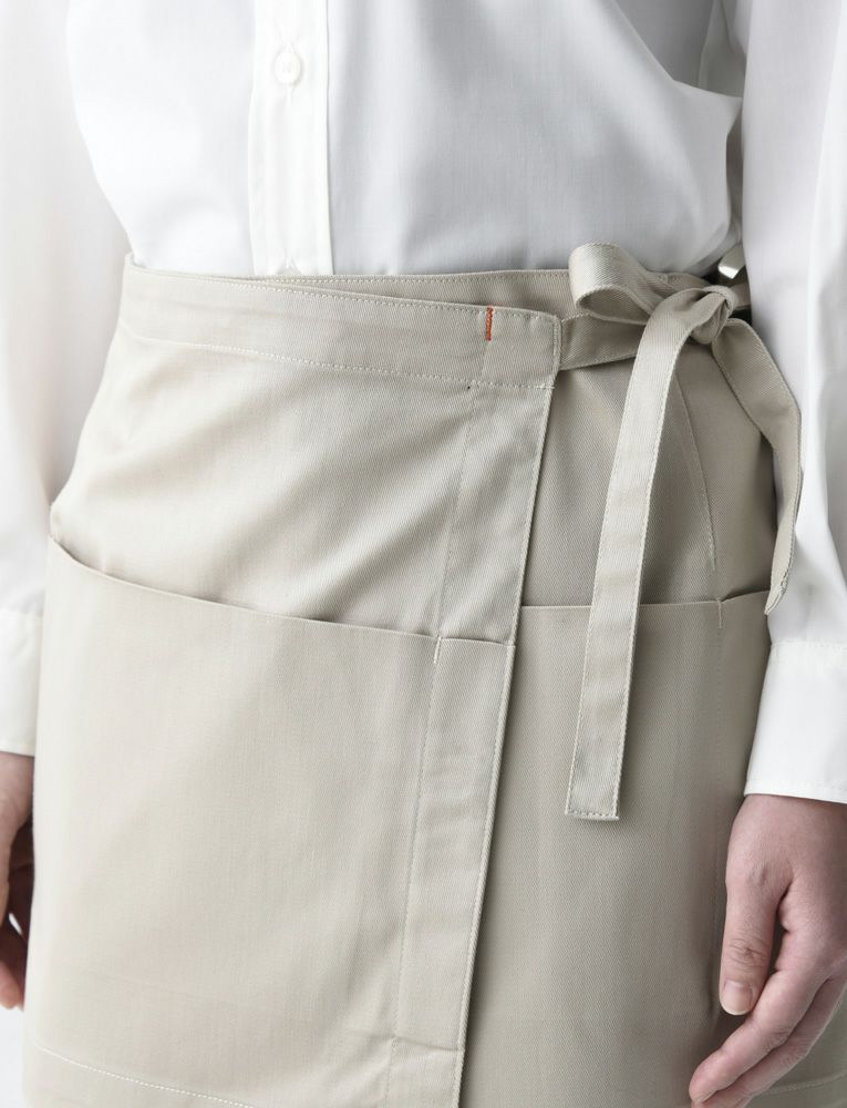 サイドのリボン結びもアクセントに。