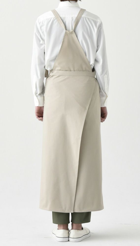 お尻まで隠れるバックスタイル