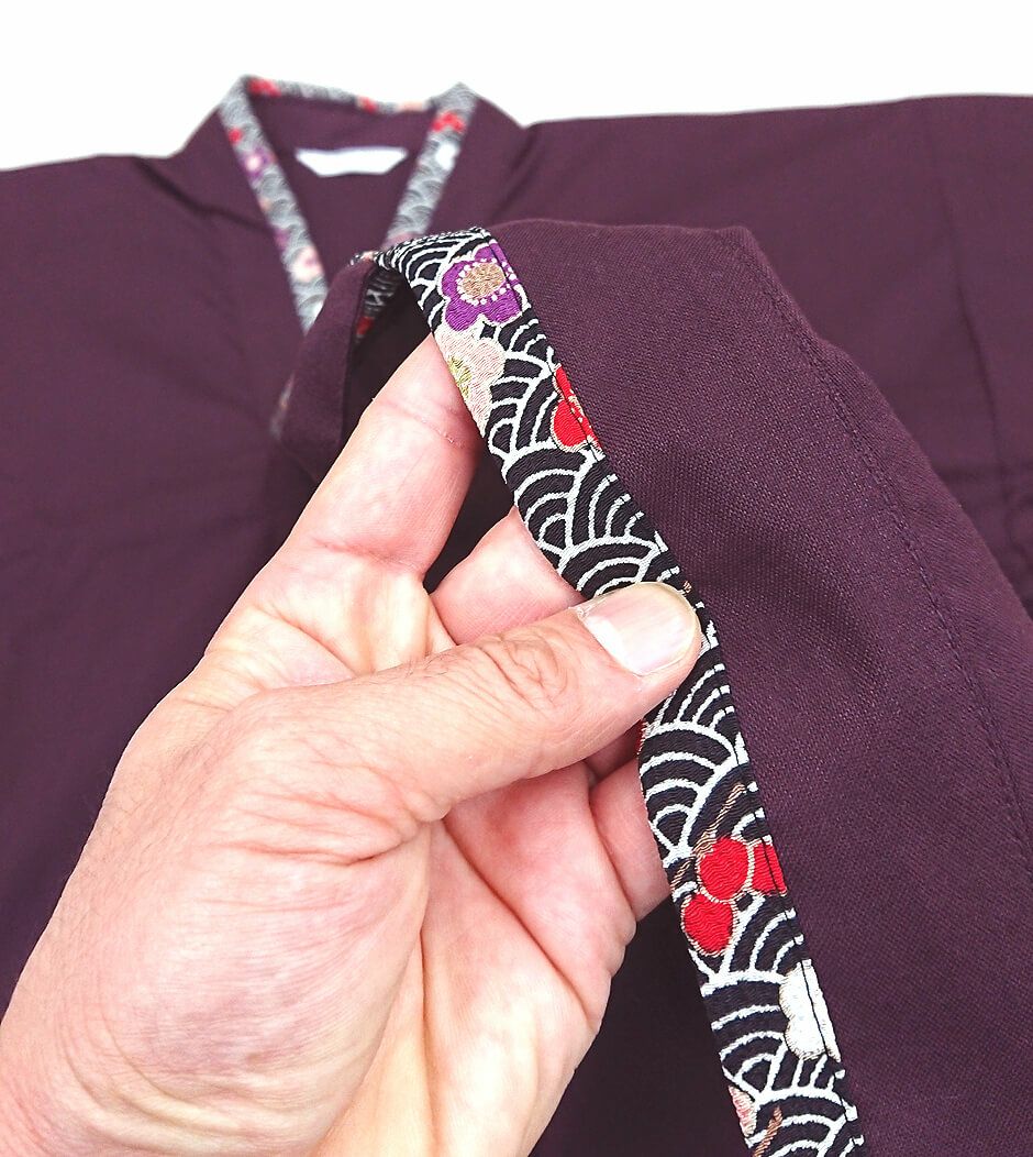 さらに和柄パイピング部分の超拡大アップ写真を追加！<br>おしゃれ感がグッと増してます。