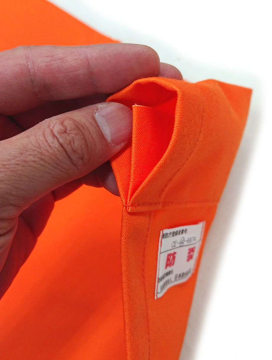 のれん棒を通す部分の縫製部分でございます。