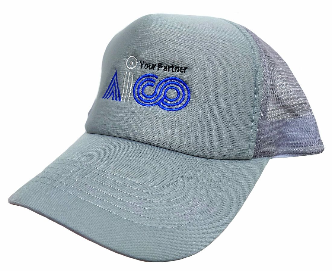 名古屋市内にあるアイコー様の社名入りキャップを製作させていただきました。<br>おでこ中央に大きく刺繍されました！