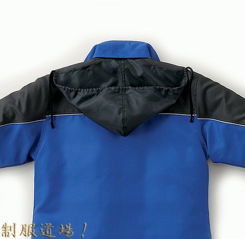 えり部分のフードイン仕様