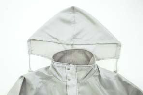 フードが収納できます！