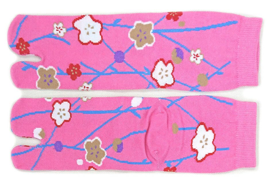 ピンク花柄を両足ともを平置きで撮影しました。