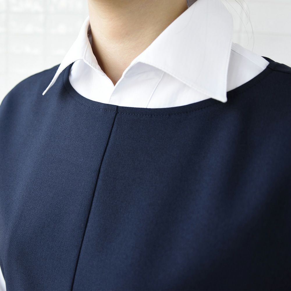 胸元アップ画像