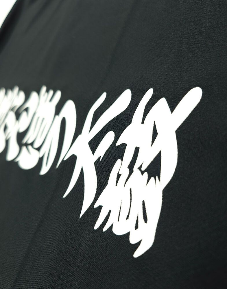 背中のシルクプリント部分のアップ写真<br>アップで撮影しましたがキレイな入り具合です