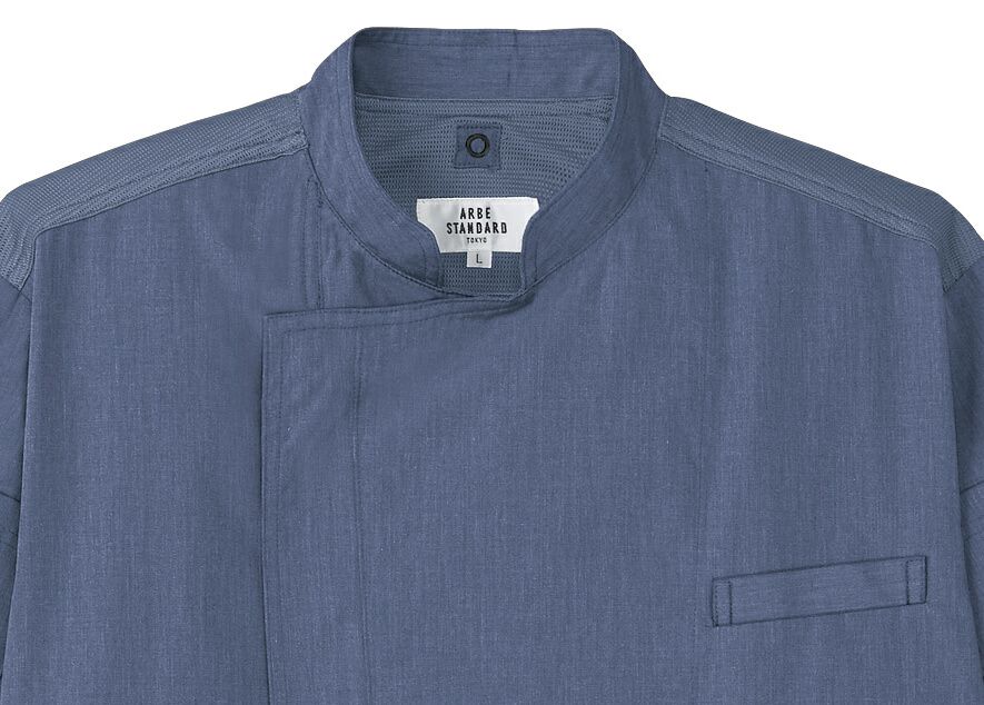 胸元アップ画像