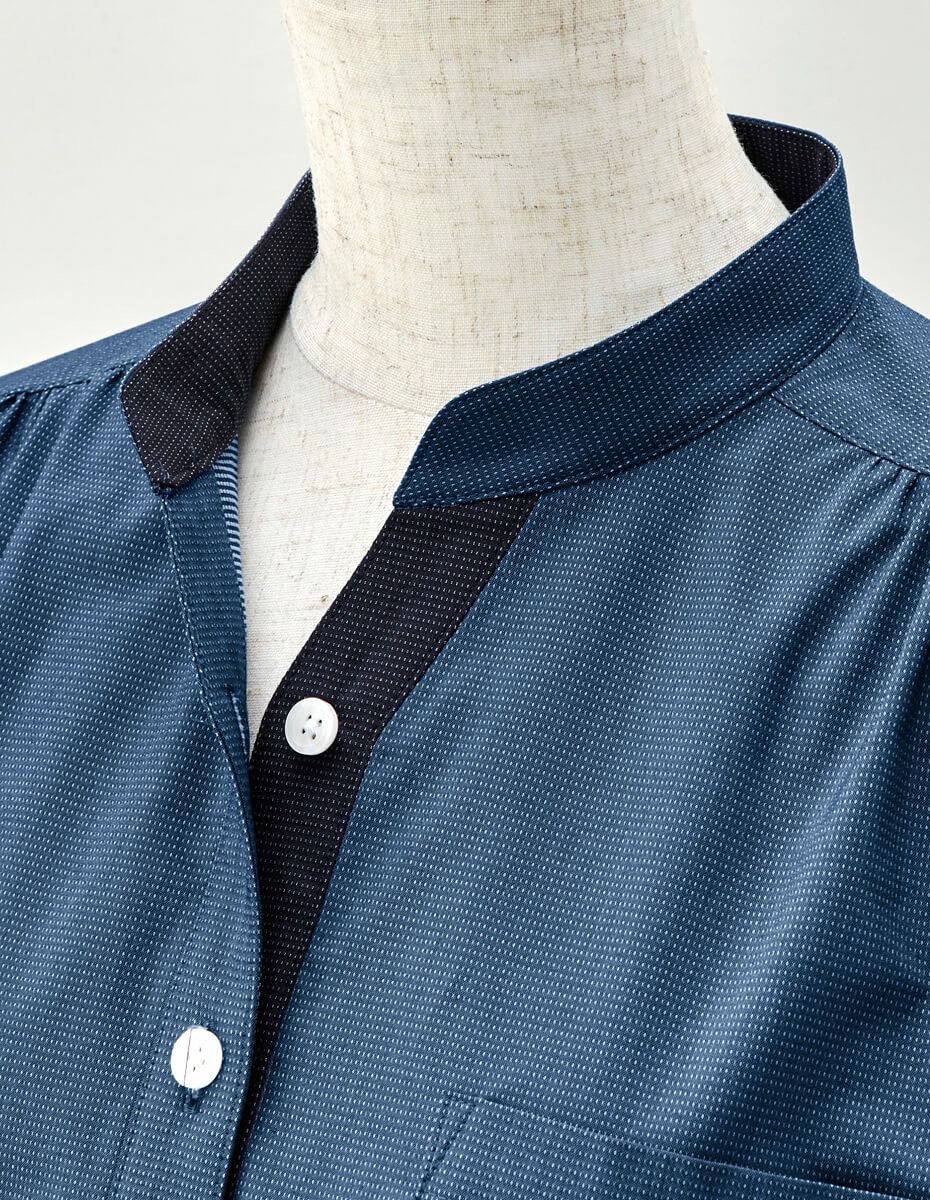 えり元アップ写真