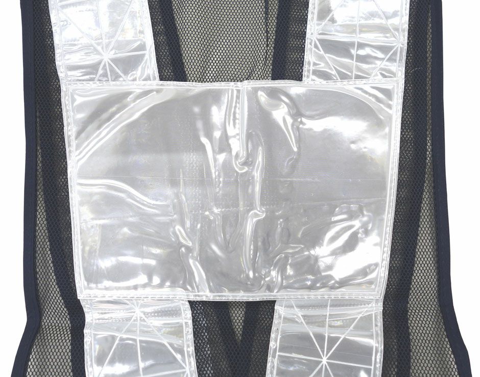 背中は150mmの大きめの反射テープ（※このカラーは完売）