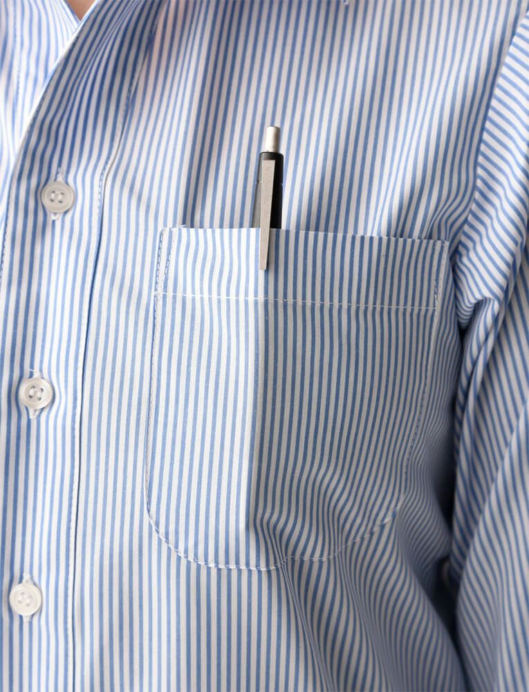 ペンを差すのに便利です。