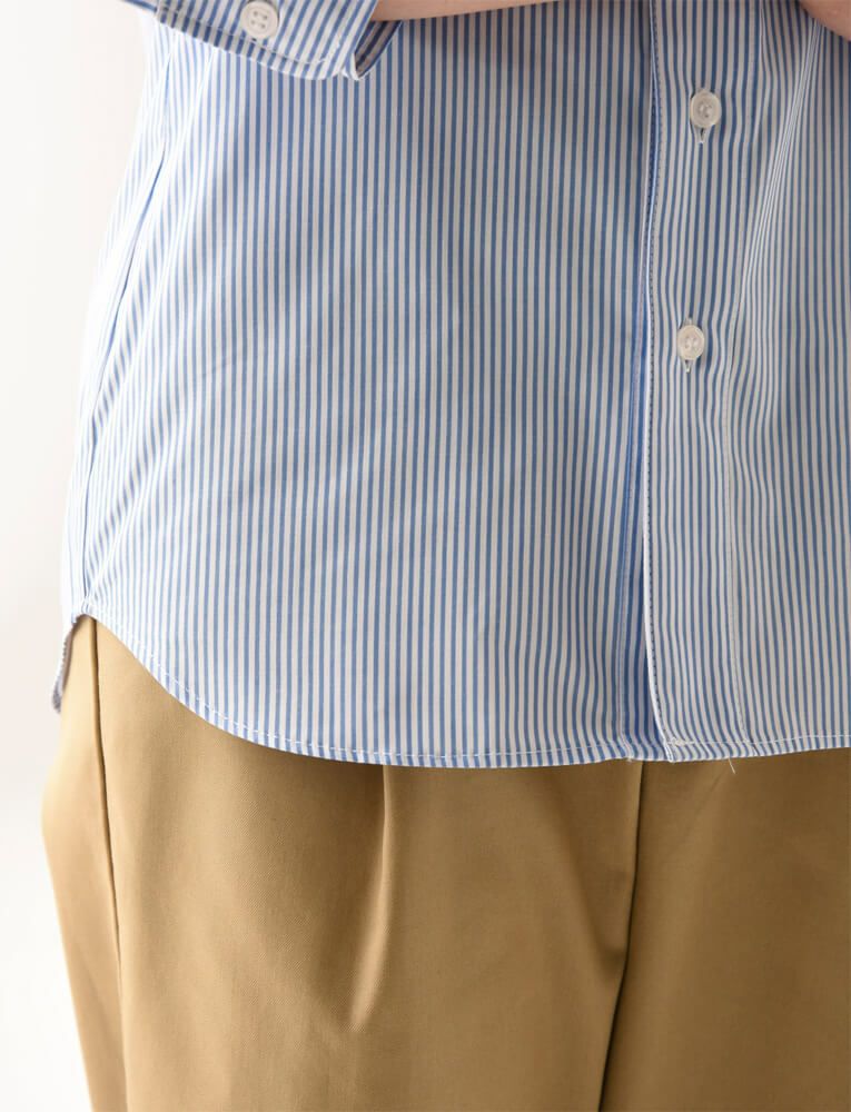 裾はラウンド型