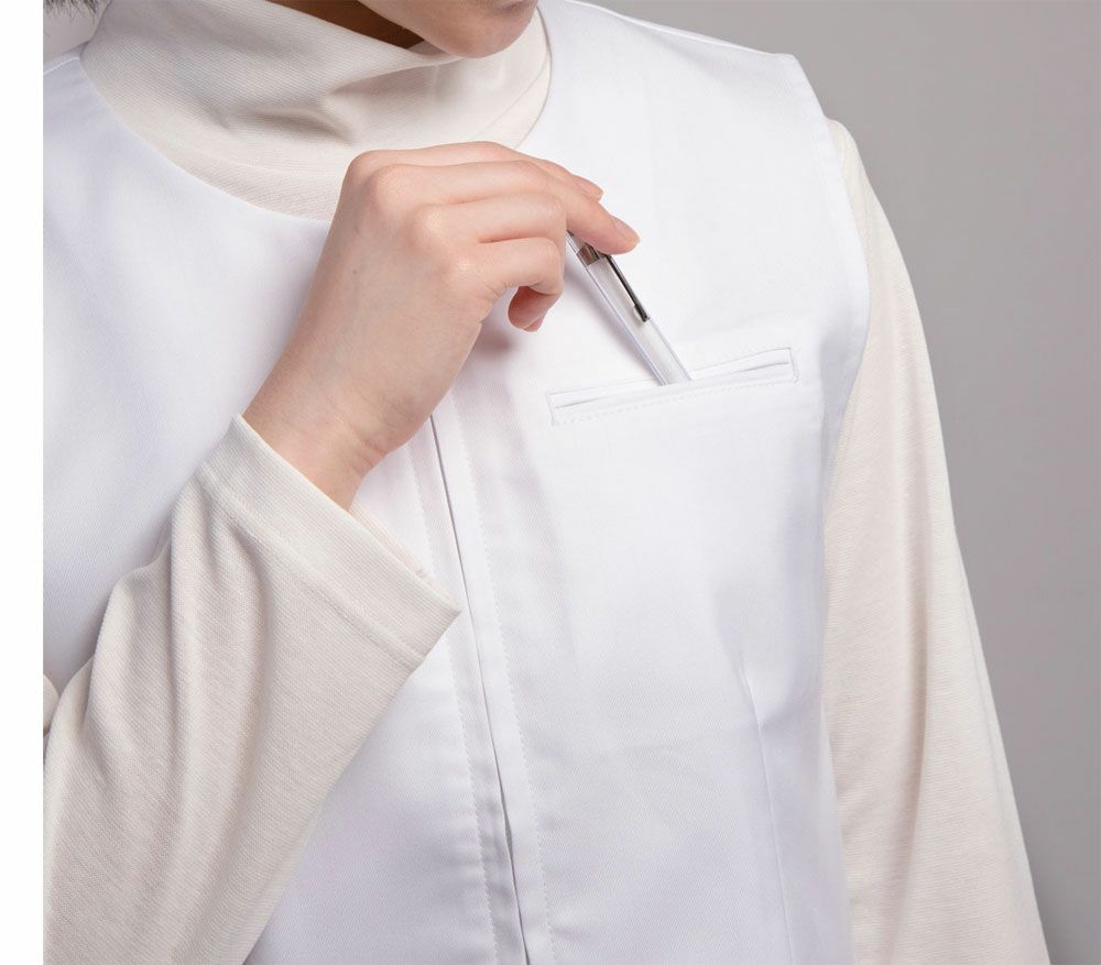 左胸にポケット