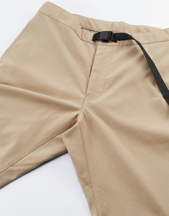 股下は180度開くマチ付き仕様