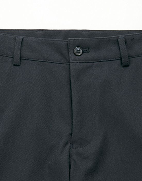 前ファスナー開き＆釦留めタイプです