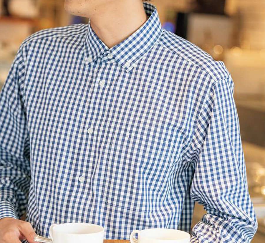 袖口調整カフス<br>袖口を調節できるカフス付き。