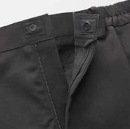 フロントジップアップ・スナップボタン