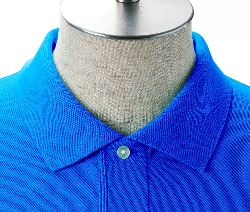 リブ仕様のキレイでしっかりとした襟