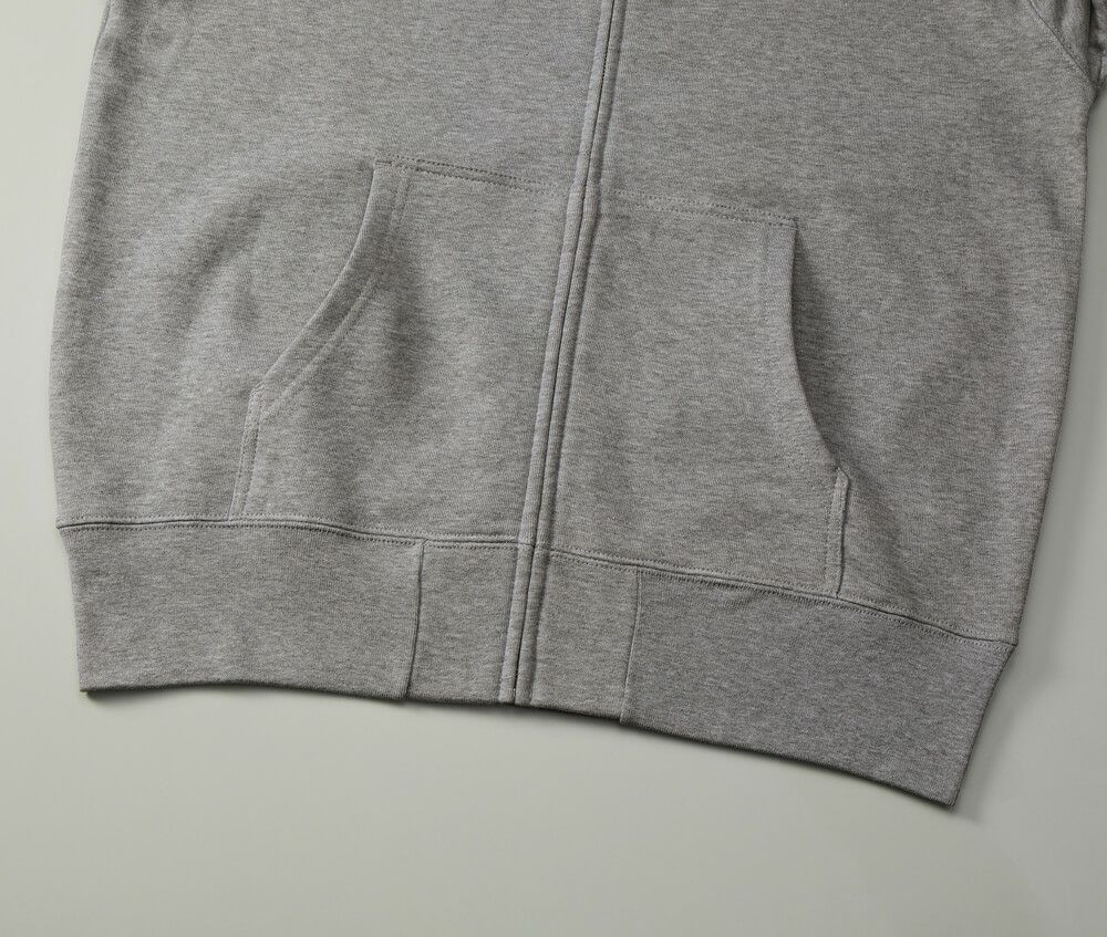 カンガルーポケット仕様