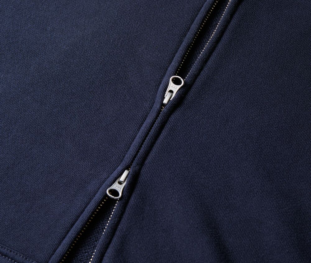 ファスナーはムシ隠し、YKK社製ダブルスライダー仕様、引き手はDALH型