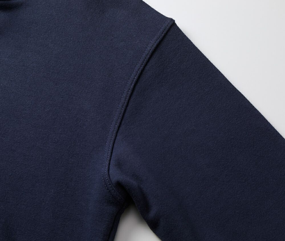 アームホールのシームラインは粗め運針数で丈夫なダブルステッチ始末