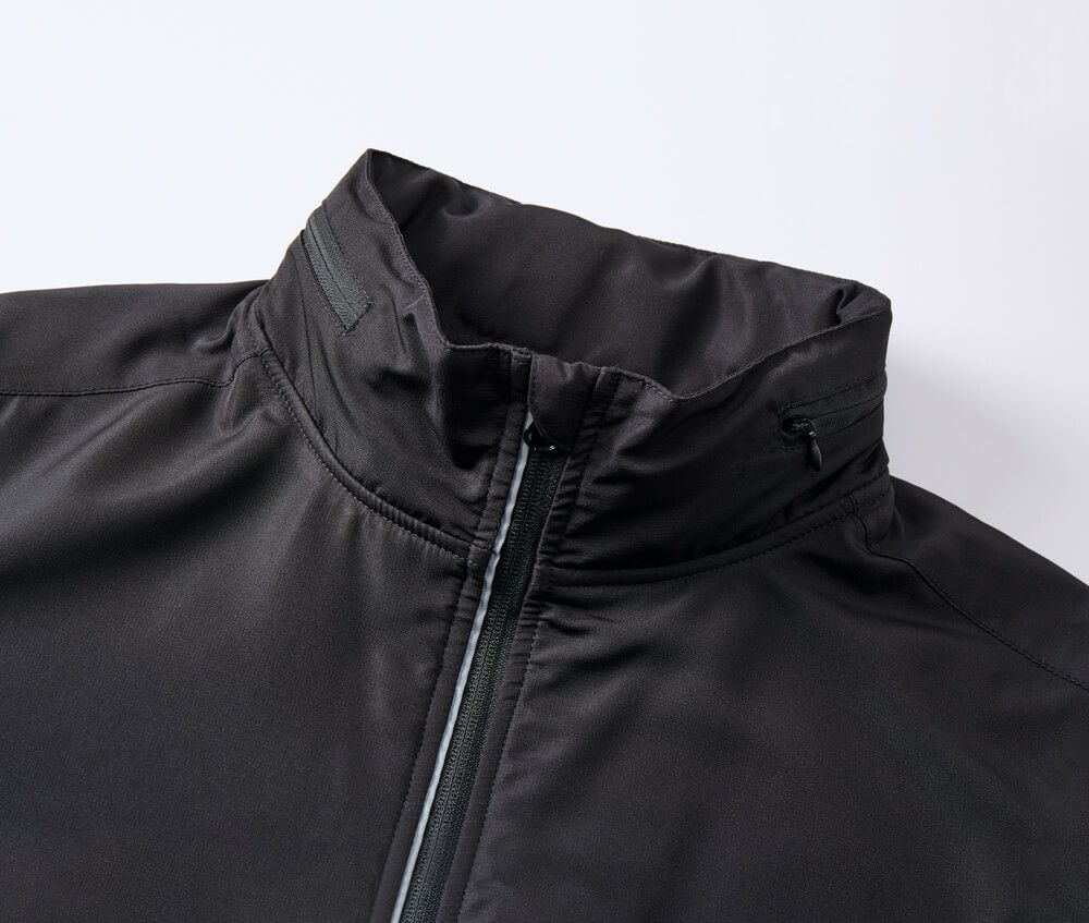 顎を守るチンガード仕様