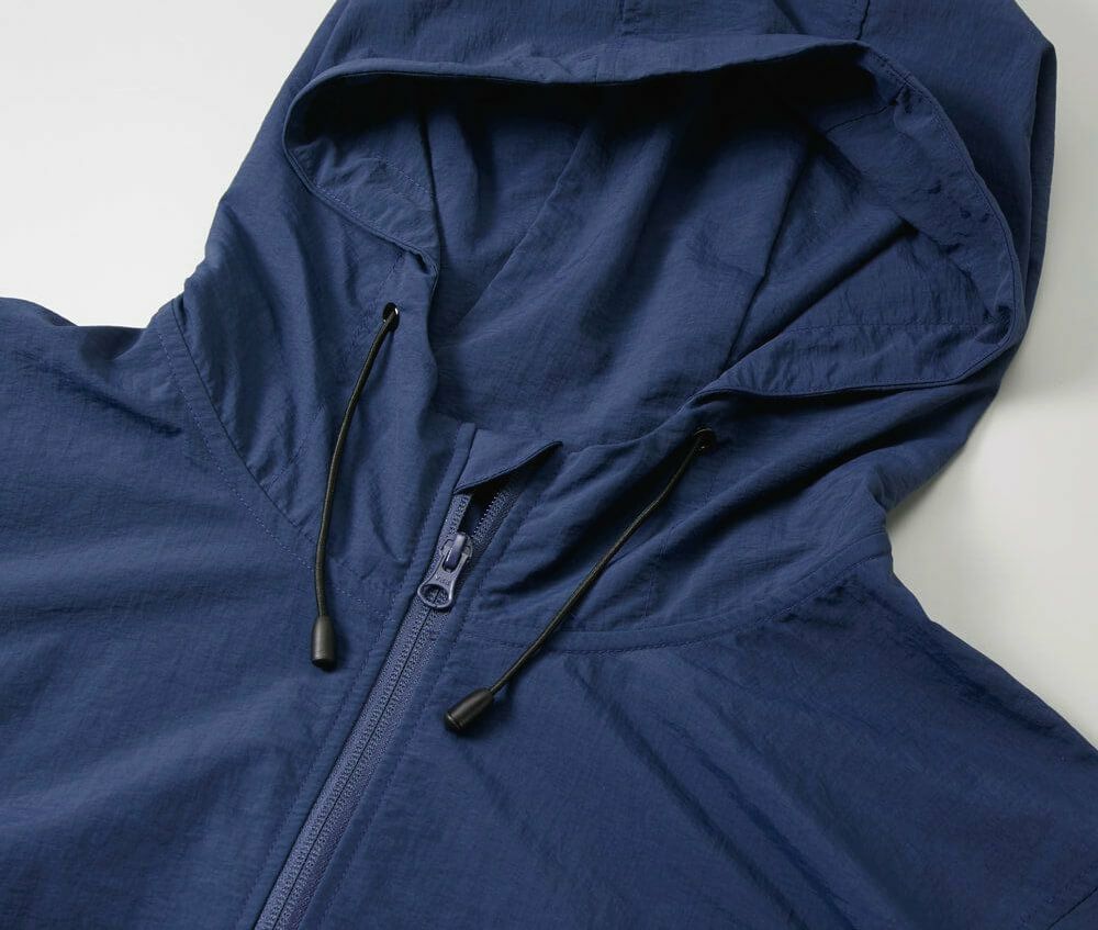 えり元アップ写真